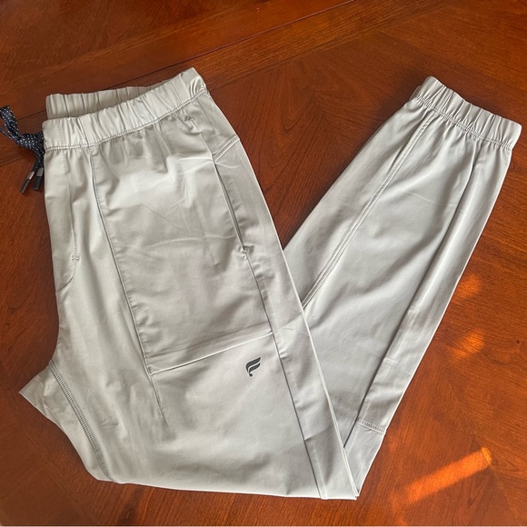 Fabletics The One Jogger Pants NWT - Picture 2 of 6